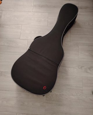 Guitarra Maciza Artesana René Aguilera