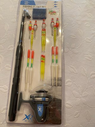 Set de pesca con caña y carrete