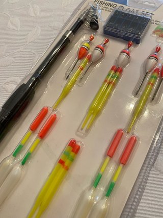 Set de pesca con caña y carrete