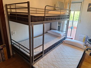Litera Ikea 3 camas metal gris