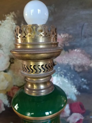 Table lamp