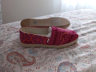 Alpargatas TOMS Multicolor Talla 35.5