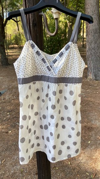 Vestido de tirantes con lunares