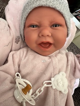 Muñeca bebé Carla Nubes recién nacida