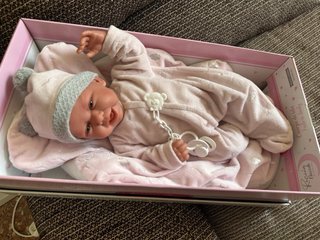 Muñeca bebé Carla Nubes recién nacida