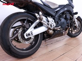 SUZUKI GSR 600