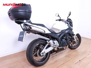 SUZUKI GSR 600