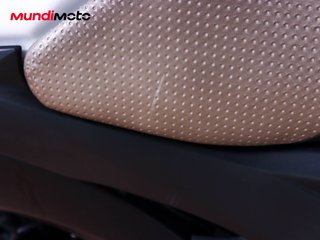SUZUKI GSR 600
