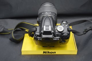 Nikon D5000 - 10575 disparos