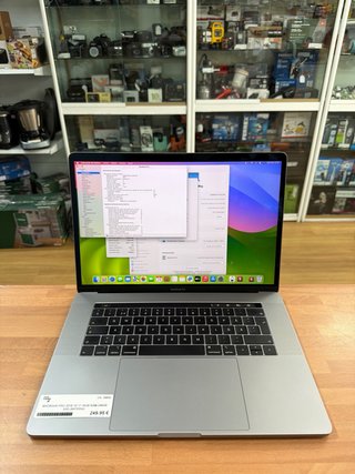 MacBook Pro 2018 15” i7 16GB RAM 256GB SSD