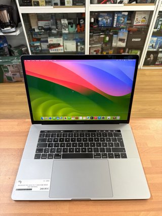 MacBook Pro 2018 15” i7 16GB RAM 256GB SSD