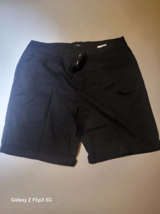 Pantalones cortos C&A negros y rosas y mas colores