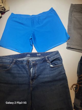 Pantalones cortos C&A negros y rosas y mas colores