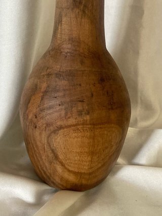 Jarrón de madera artesanal