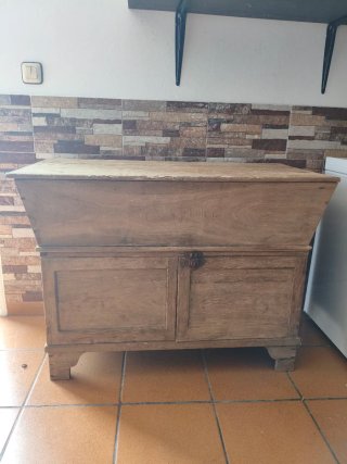 Masera antigua de madera