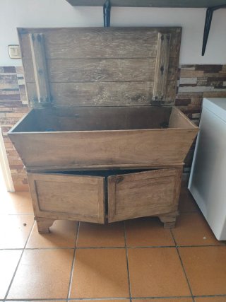 Masera antigua de madera