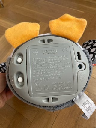 Pingüino de peluche musical