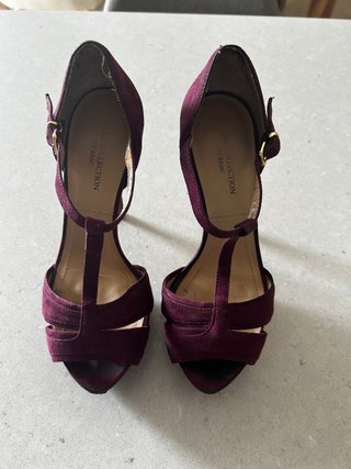 Zapatos tacón burdeos Zara