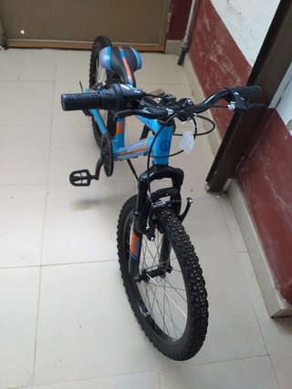 Bicicleta BTT 20 con suspensión