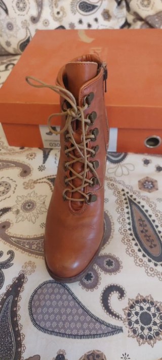 Botines de tacón Gadea marrones