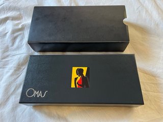 Estilográfica Omas Milord Negra y Dorada