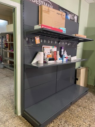 Estantería metálica para tienda color gris
