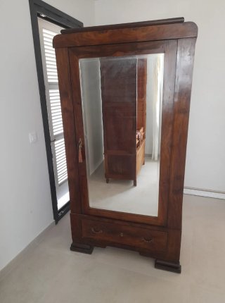 Armario antiguo madera con espejo