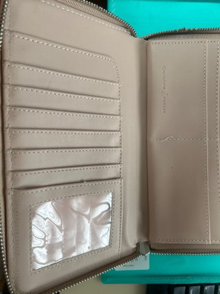 Cartera Beige y Marrón con Diseño