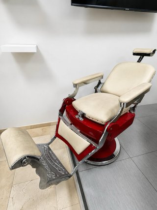 Sillón Barbero Vintage Hidráulico Rojo/Crema