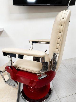 Sillón Barbero Vintage Hidráulico Rojo/Crema