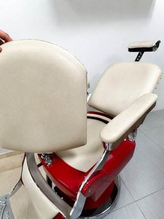Sillón Barbero Vintage Hidráulico Rojo/Crema