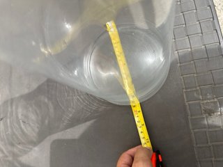 Jarrón de cristal transparente alto