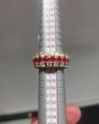 Alianzas Oro 18kt con Circonitas Rojas