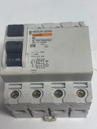 Merlin Gerin Multi9 ID 40A 4P(c)