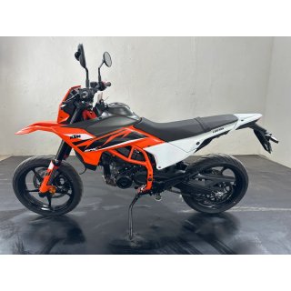 KTM 125 SMC R   (modelo actual) KTM SUPERMOTO 125 SMC R 2025 2025