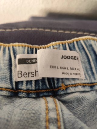 Pantalón Jogger Roto Bershka Talla L