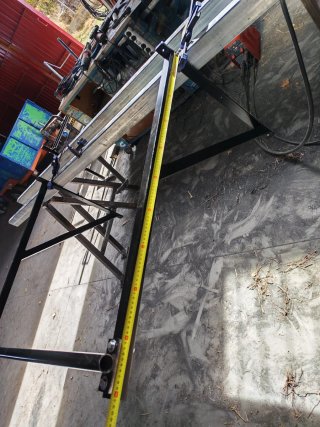 Estructura para dominadas de metal