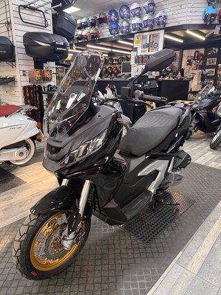 KEEWAY AVENTERRA 125 NEGRA