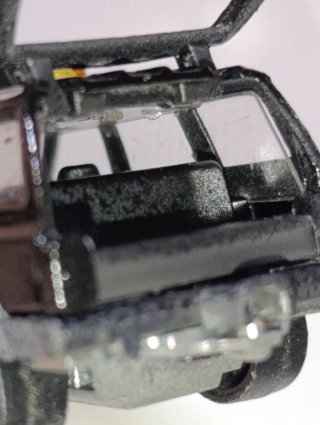 CONJUNTO MAJORETTE 1/64 JEEP CHEROKEE + HELICÓPTE