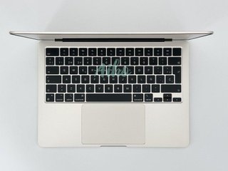 MacBook Air 13" M2 (2022) 8 CPU/8 GPU núcleos - SSD 256Gb - RAM 8GB - Dorado