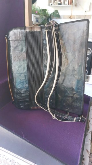 Acordeón Hohner Arietta M