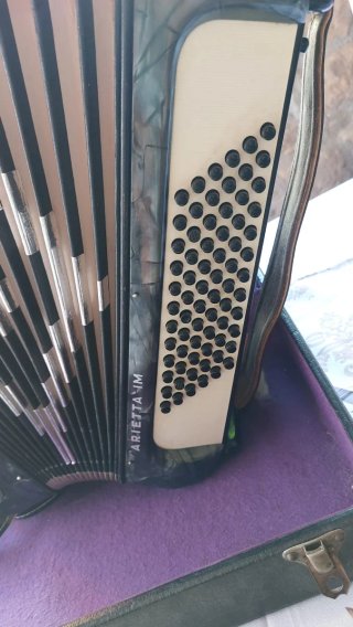 Acordeón Hohner Arietta M