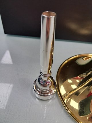 Trompeta Sib Schagerl Academica TR-421L Lacada