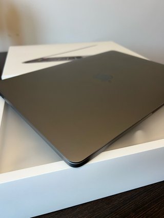 MacBook Pro Gris Espacial