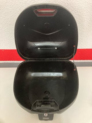 Baúl Moto Givi 30L Negro