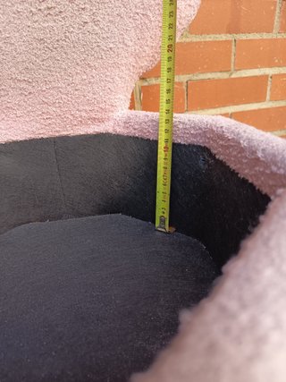 Silla tocador rosa con patas doradas