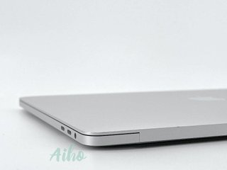 MacBook Pro 13" (2020) Intel Core i7 2.3GHz 4 núcleos - SSD 1TB - RAM 16GB - Plata