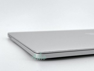MacBook Pro 13" (2020) Intel Core i7 2.3GHz 4 núcleos - SSD 1TB - RAM 16GB - Plata