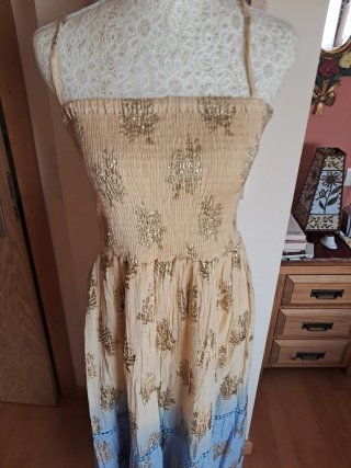 Vestido largo beige y azul