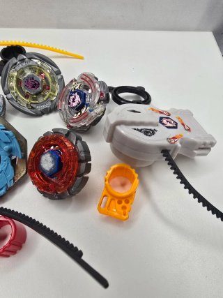 Lotto Beyblade Metal Fusion + Beyblade Classici